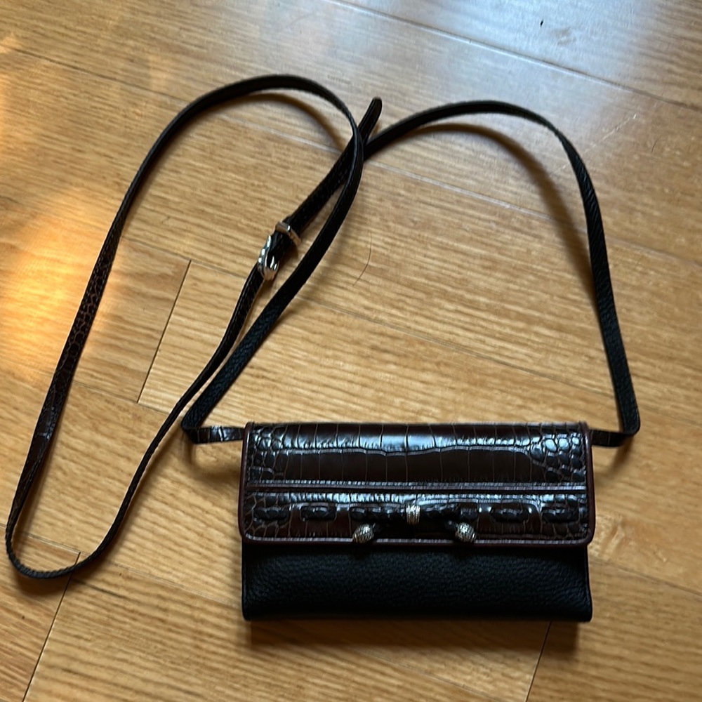 Elegant Brighton NWOT Black and Brown Women's 2 In One Crossbody/ wallet